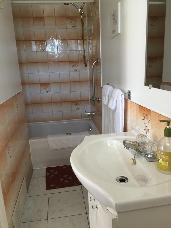Motel Montgolfiere Jp Saint-Jean-sur-Richelieu Εξωτερικό φωτογραφία