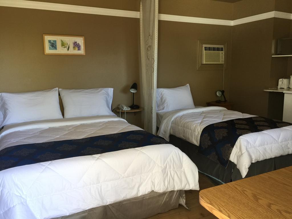 Motel Montgolfiere Jp Saint-Jean-sur-Richelieu Εξωτερικό φωτογραφία