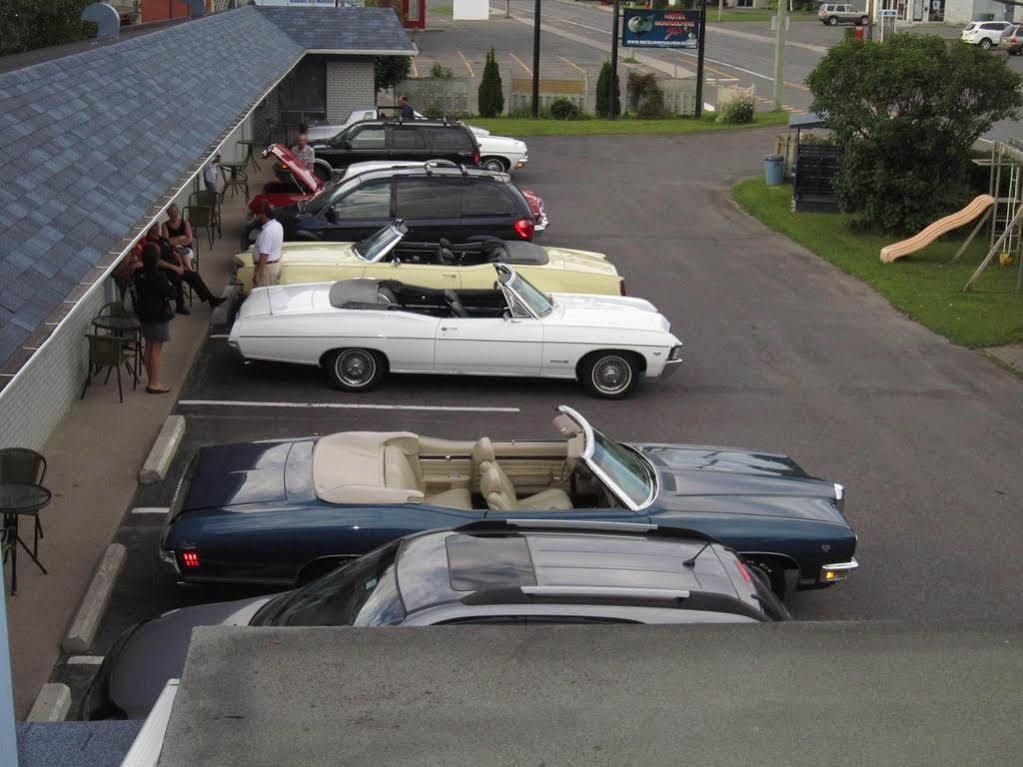 Motel Montgolfiere Jp Saint-Jean-sur-Richelieu Εξωτερικό φωτογραφία